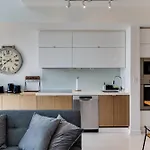 Penthouse Paradise - Downtown Toronto - Pool & Gym