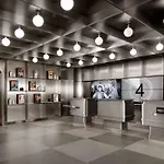 Revery Toronto Downtown, Curio Collection By Hilton