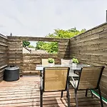 1 Bedroom Oasis In Downtown Toronto