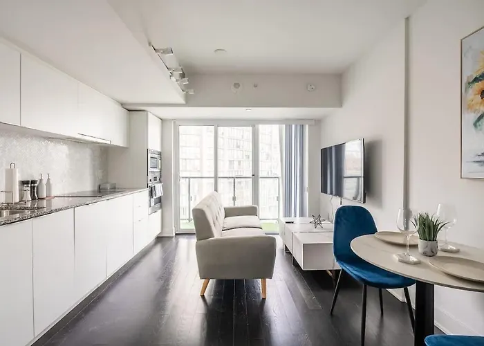 Luxury 1Bdr Condo In Downtown Toronto