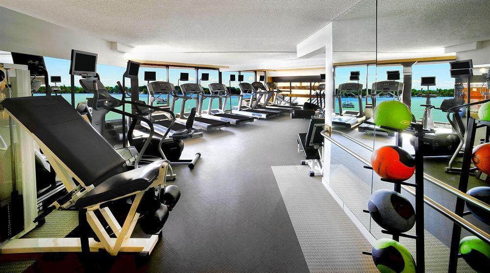 The Westin Harbour Castle, Hotel 4*