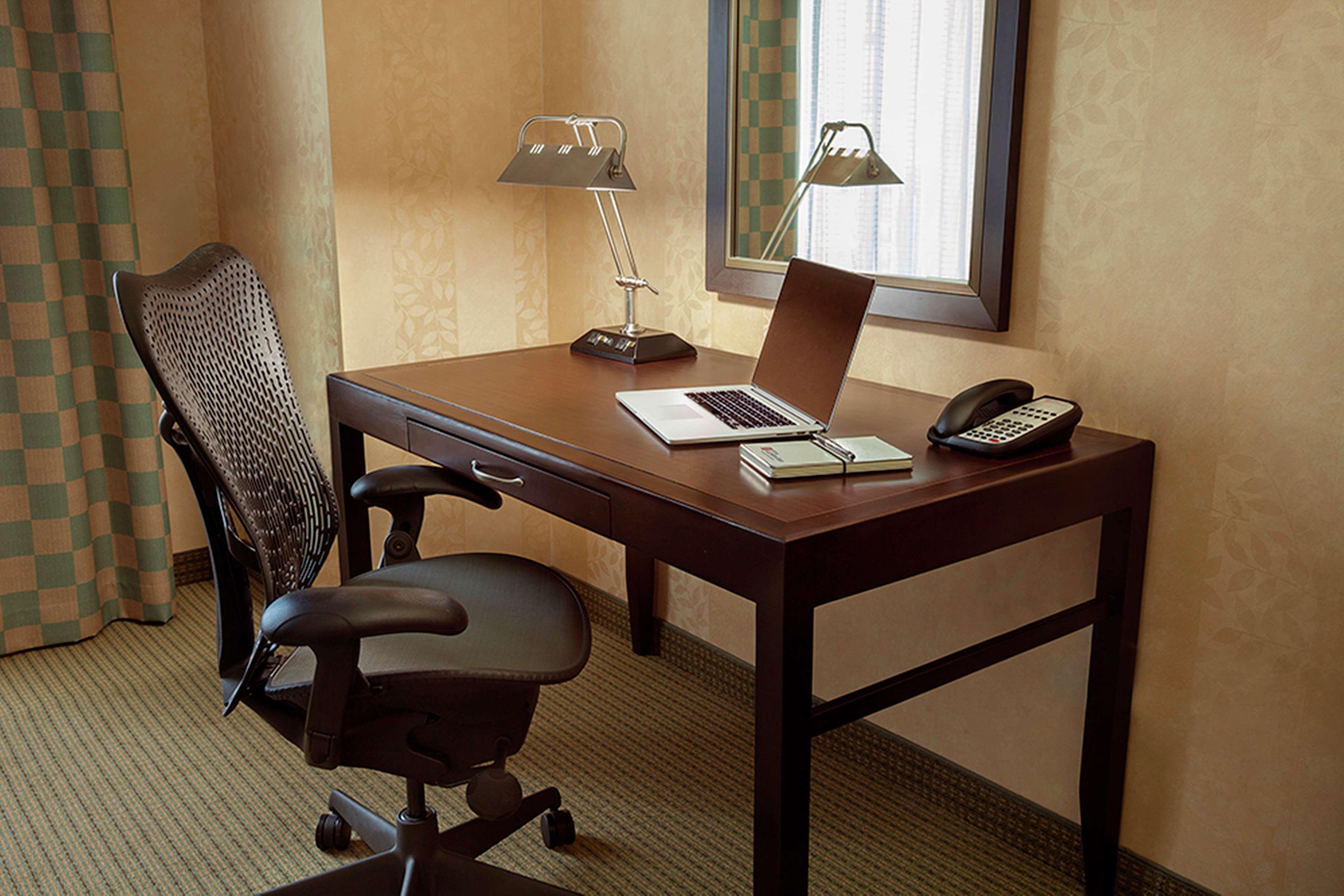 Revery Downtown, Curio Collection By Hilton Hotel