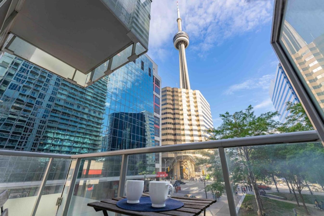 Apartment Rogers Center And Cn Tower 2br 2bth With Parking Dt
