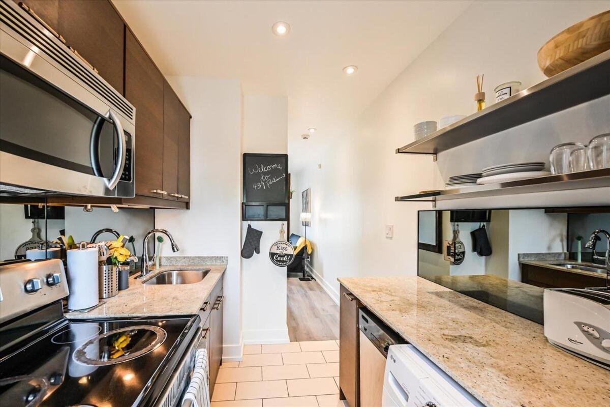 Apartment 1 Bedroom Oasis In Downtown