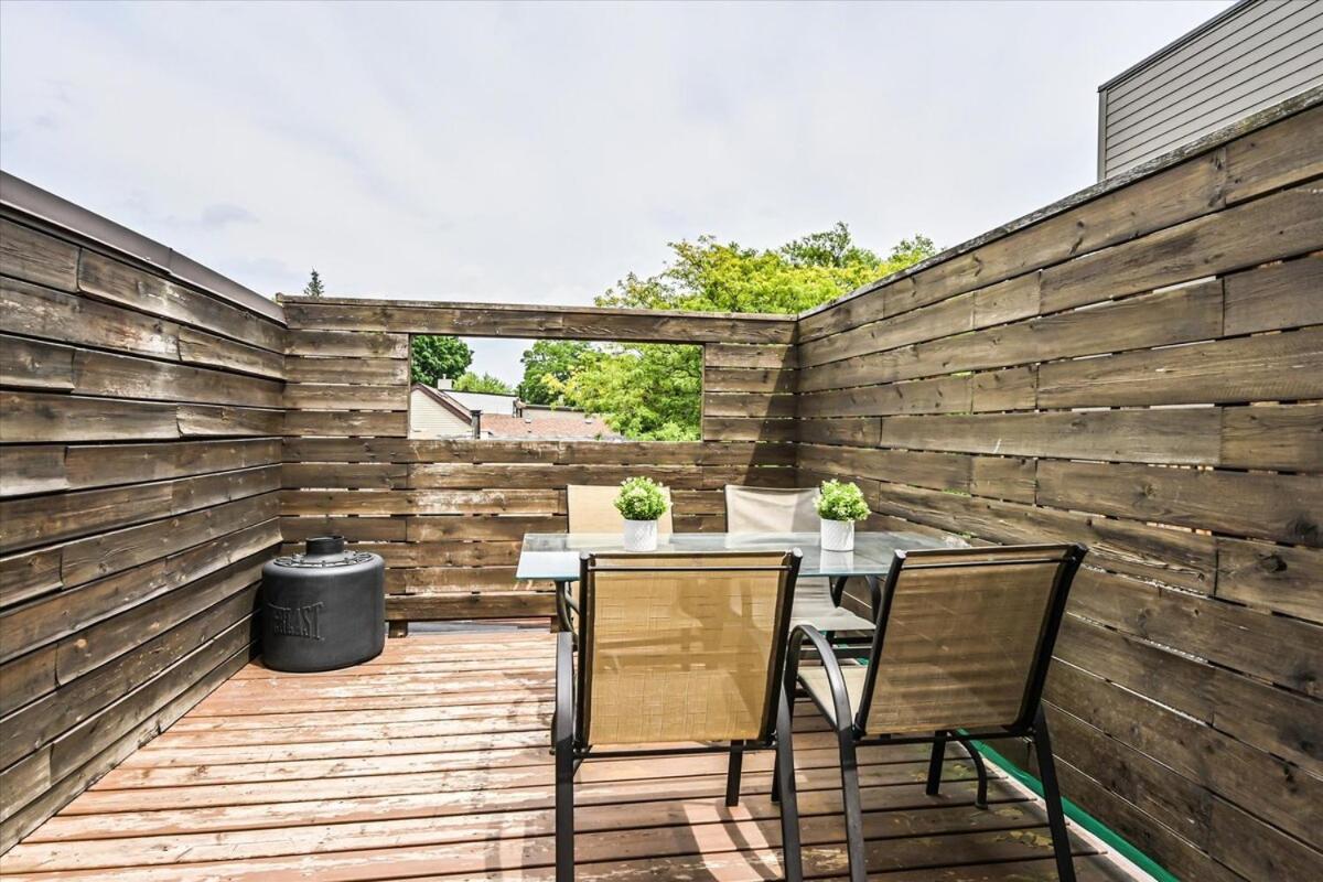 1 Bedroom Oasis In Downtown Toronto