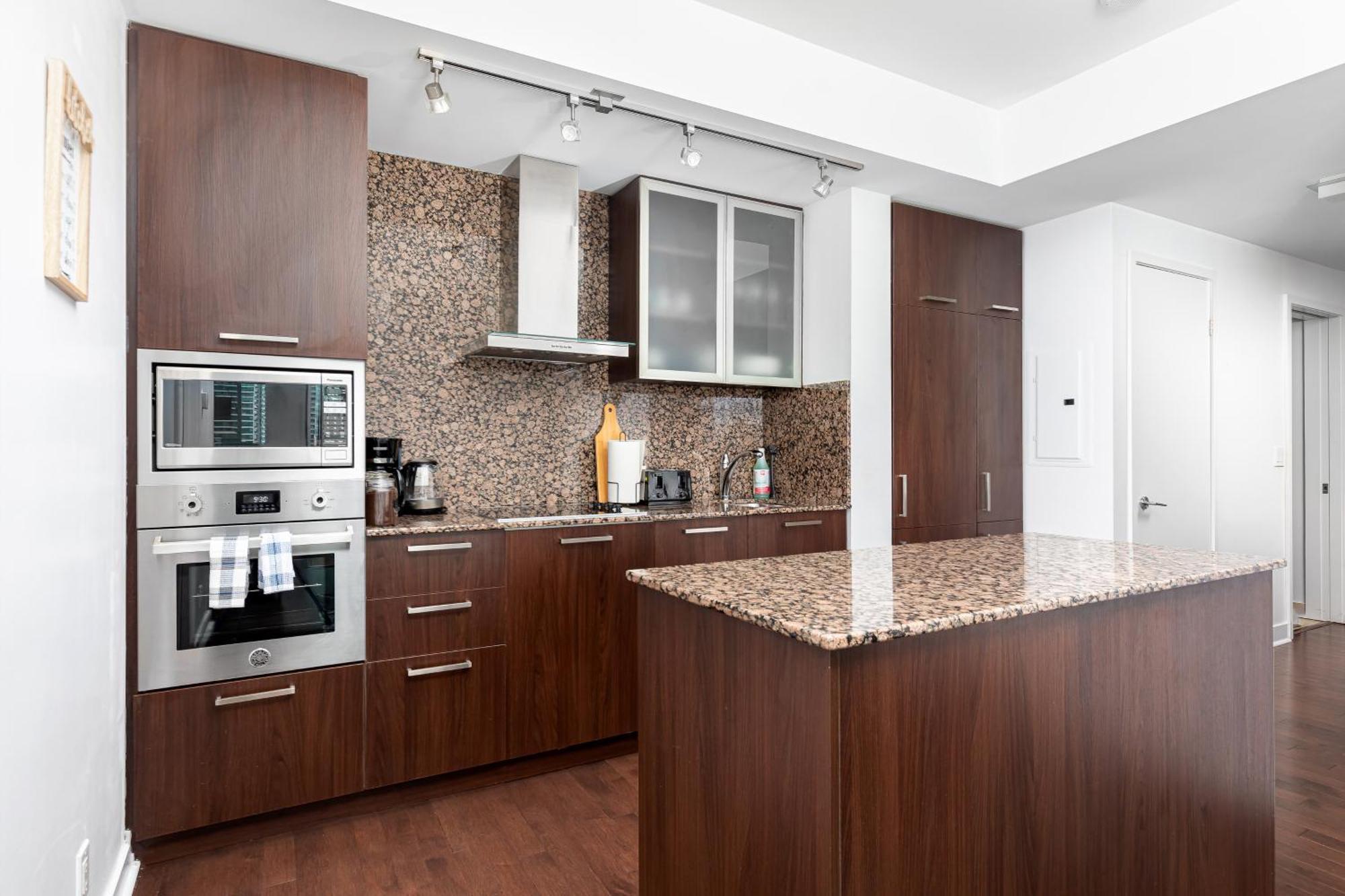 Downtown 2 Bedrooms Toronto