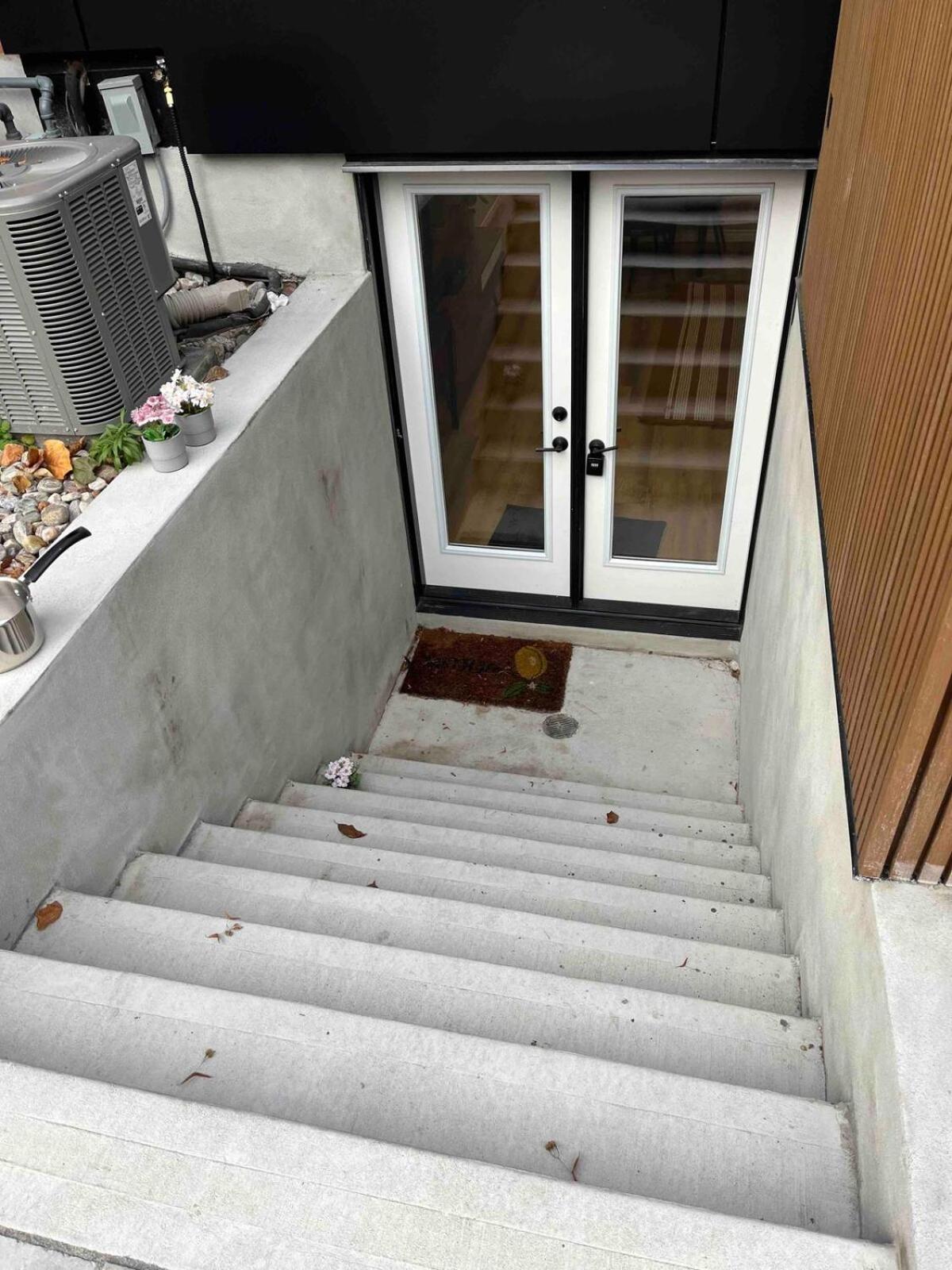 Modern New In Roncesvalles Apartment Toronto