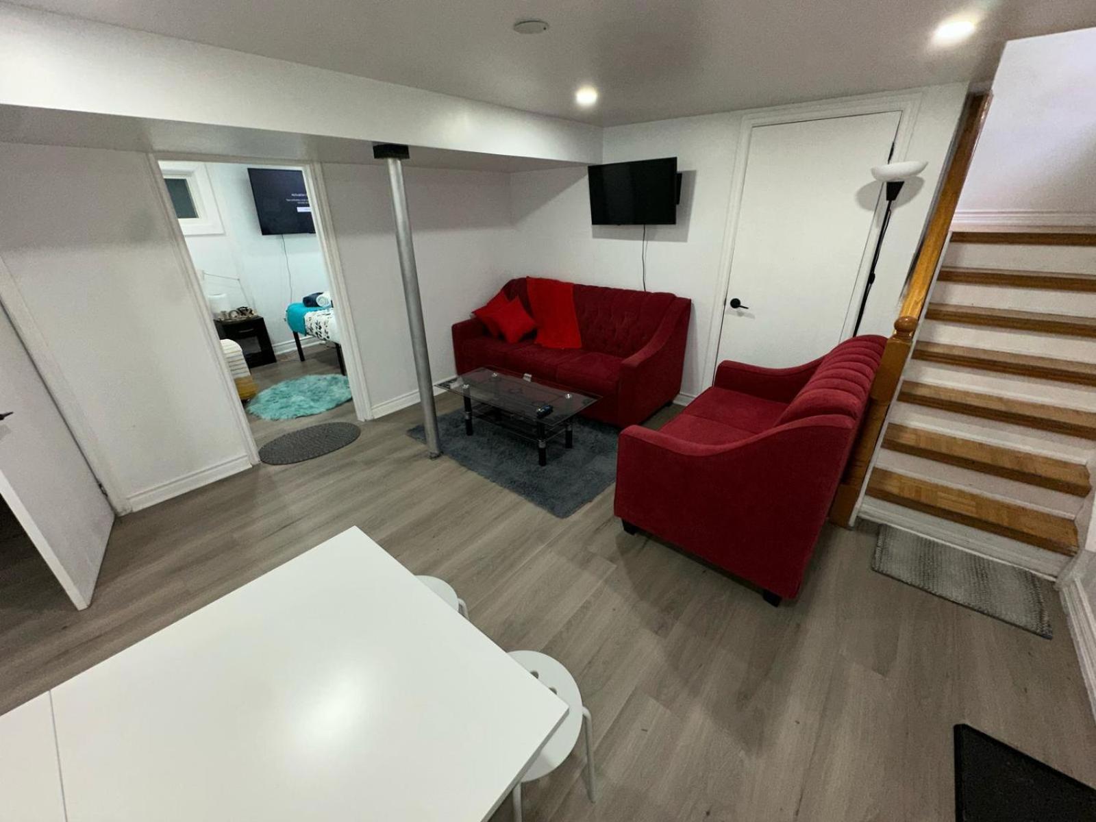 Brawley Avenue - Sleep 6 Villa Toronto