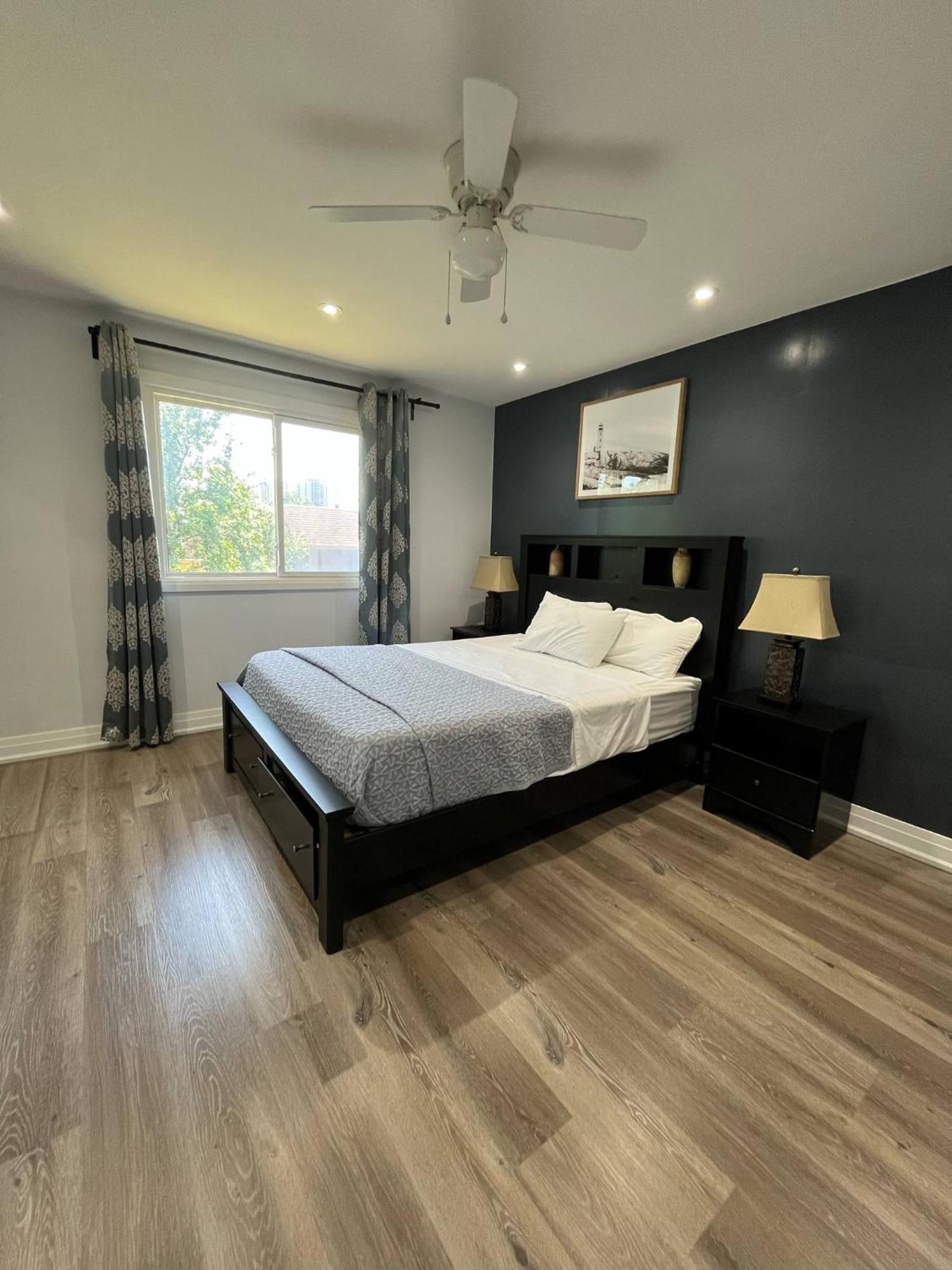Apartment Spectacular 3 Bedroom 2 Wr House - Close To Airport Toronto
