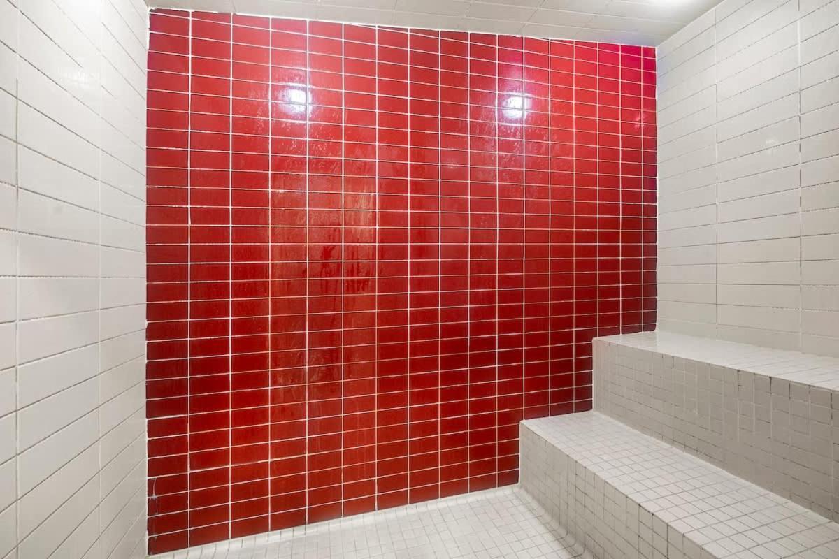 Apartment Charming With Private Terrace In Etobicoke