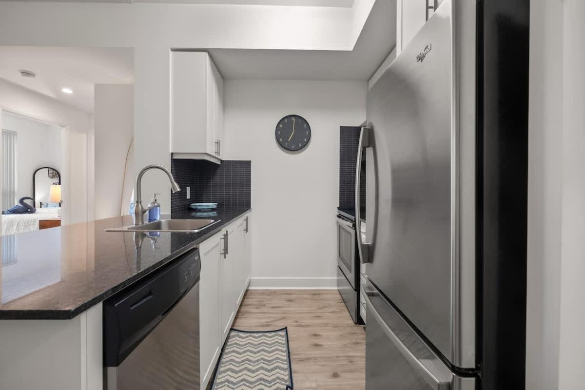 Apartment Charming With Private Terrace In Etobicoke