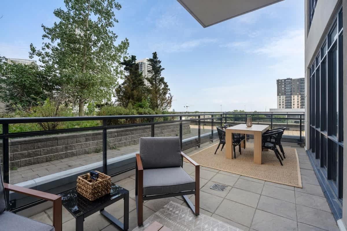 Charming With Private Terrace In Etobicoke