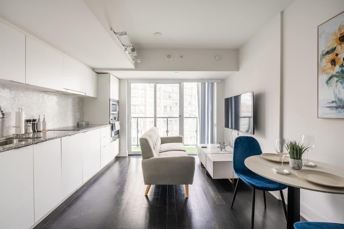 Luxury 1bdr In Downtown Apartment
