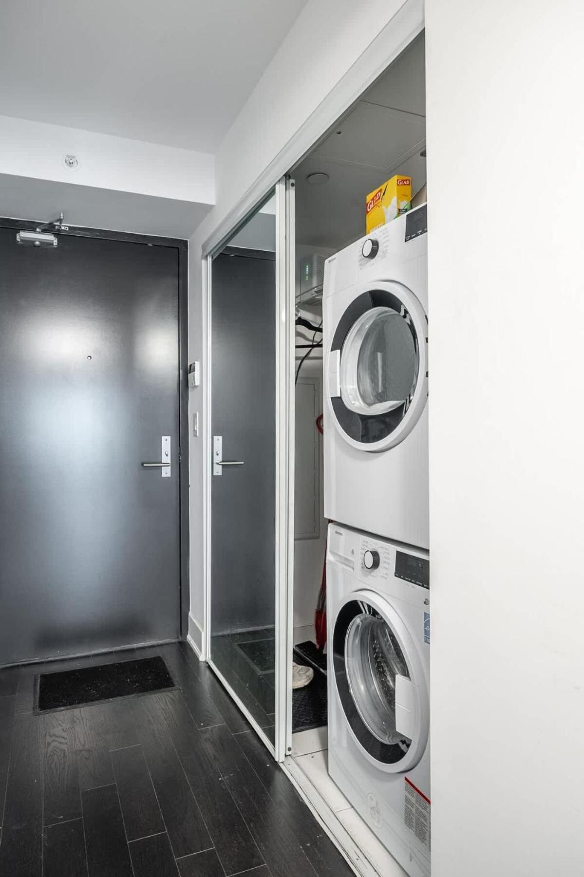 Luxury 1bdr In Downtown Apartment *