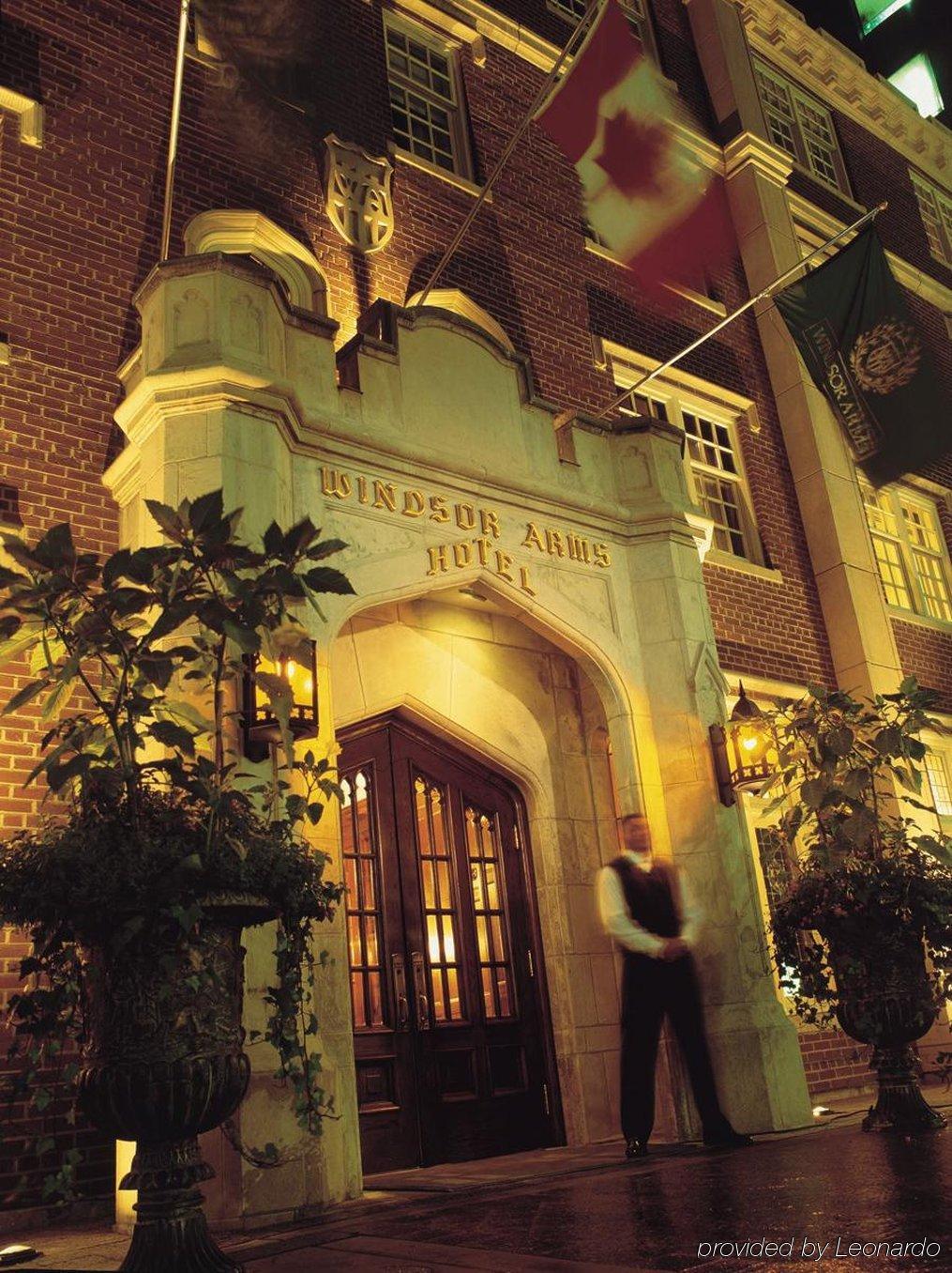 Windsor Arms