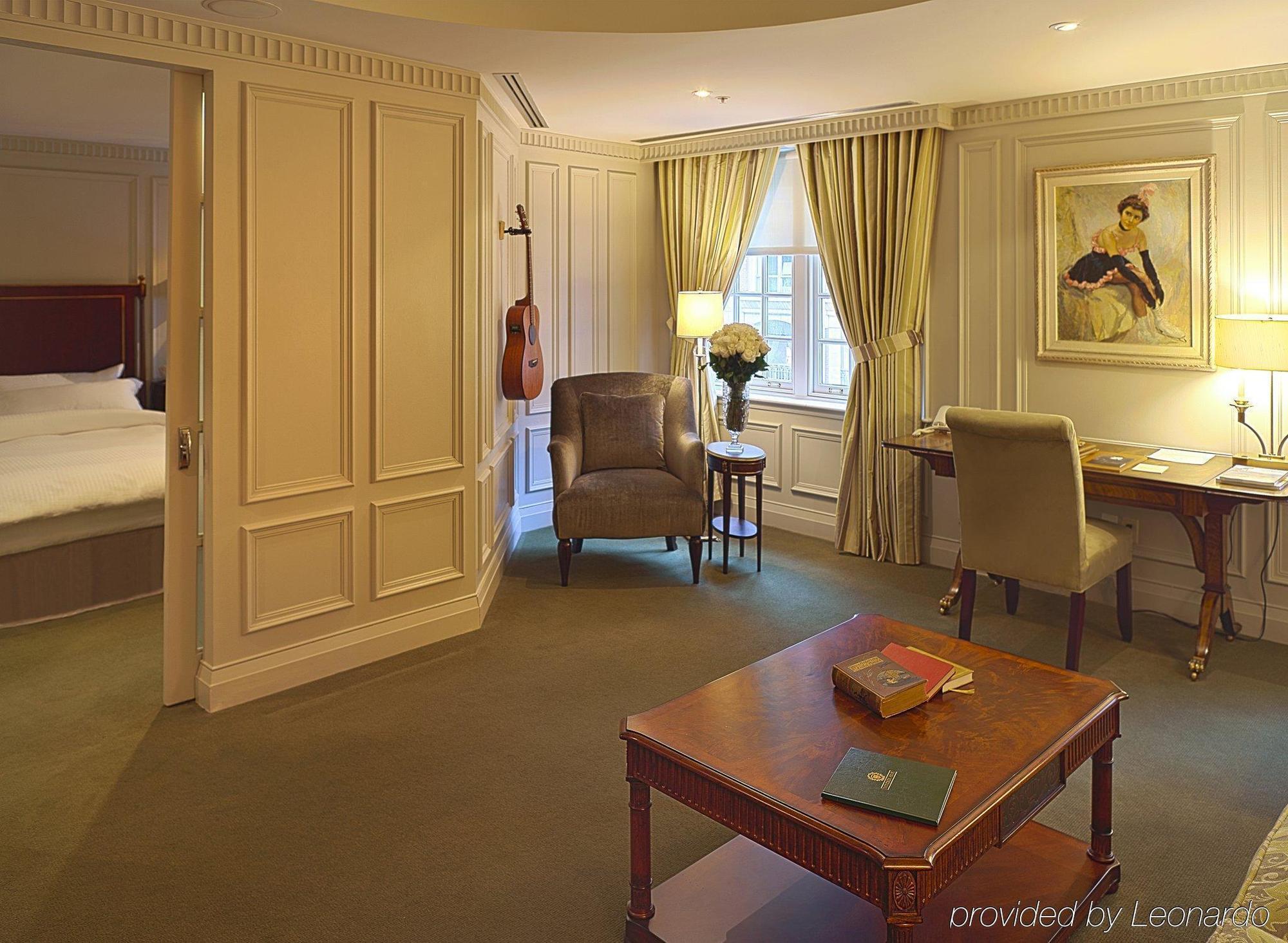 Windsor Arms Hotel Toronto