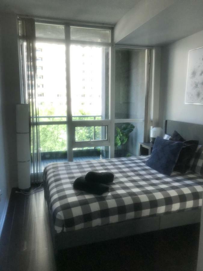 Executive 1 Bedroom Sleeps 2 *