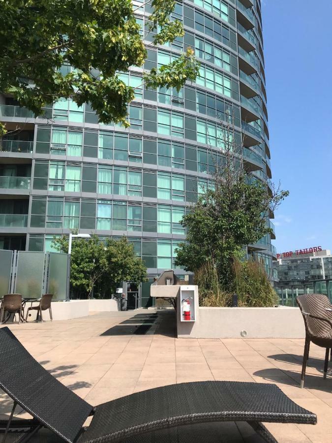 Executive 1 Bedroom Sleeps 2 * Toronto