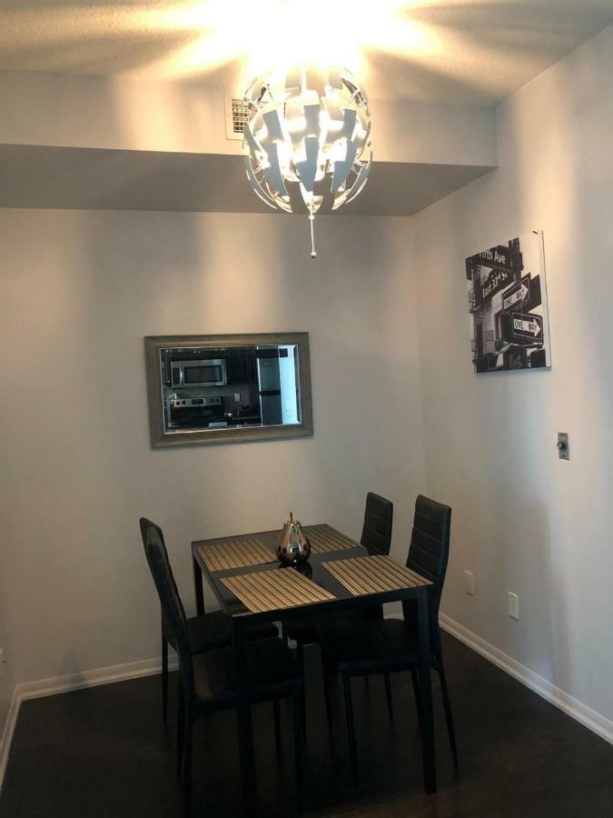Executive 1 Bedroom Sleeps 2 Apartment Toronto