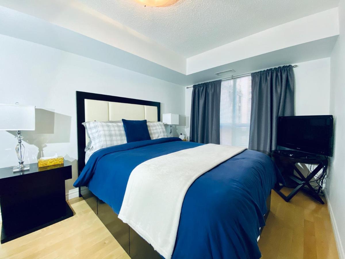Apartment City - Downtown Toronto, Simcoe Street