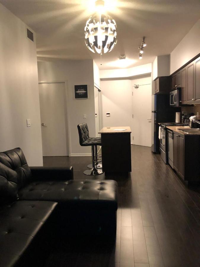Executive 1 Bedroom Sleeps 2 * Toronto