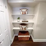 Spacious & Renovated 1Bd Suite W/Parking