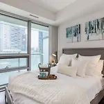 Condo Downtown, Cn Tower, Financial District