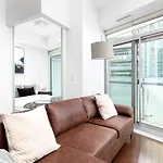 Downtown Toronto Condo Near Cn Tower, Mtcc, Rogers Center , Union Station