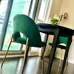 Morden Condo In The Center Of Downtown Toronto