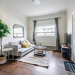 Modern 1Br Condo - Near Trinity Bellwoods Park