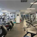 Stylish 2 Bedrooms Condo W/ Awesome View & Parking