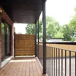 Modern Apartment Close To The Beach With Parking