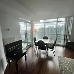 Downtown Toronto Suite By The Lake