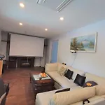Cozy And Quiet House With Swimming Pool