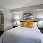 Luxury 2 & 3 Bedroom Downtown