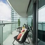 New Superior Lakeview Luxury Top Floor 3-Bedroom Suite On 48Th Floor