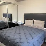 Downtown Suites With Pool And Free Parking