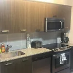 Charming 2Bdr 2Ba Condo Near Uoft & Yorkville