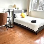 Private Double Room In Scarborough Near Ttc And Shops