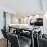 The Estate - Yorkville - Indoor Pool & Hot Tub