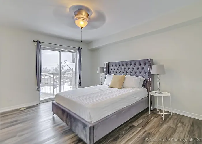 Urban Retreat - Modern 4Br Townhouse