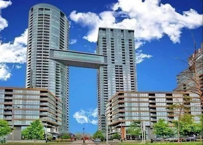 Morden Condo In The Center Of Downtown Toronto