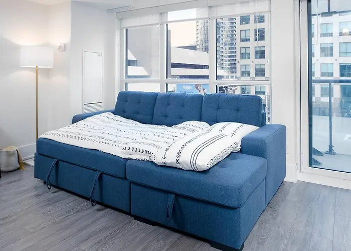 Chic 1-Br Condo; Parking Included; Downtown Core