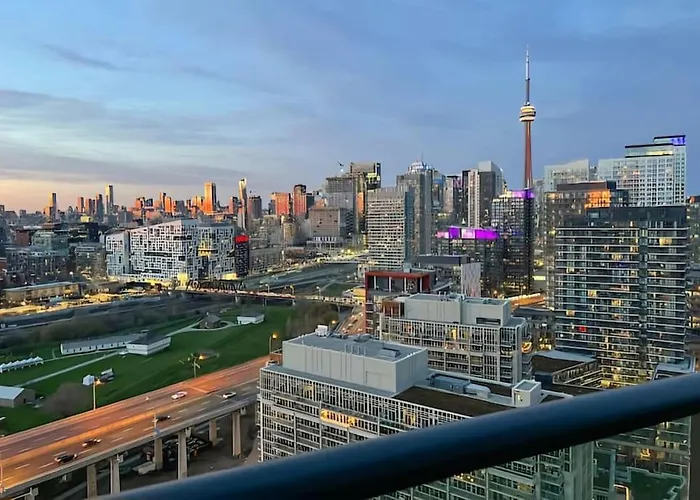 2 Bedroom With Amazing City Views & Free Parking