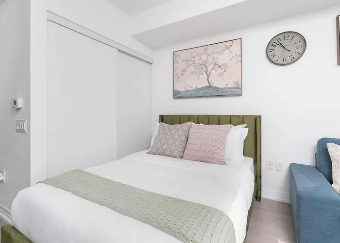 Chic Studio By Eaton Centre