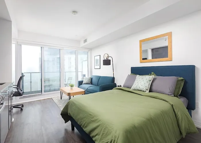 Spacious Studio W View Steps From Eatons & Tmu