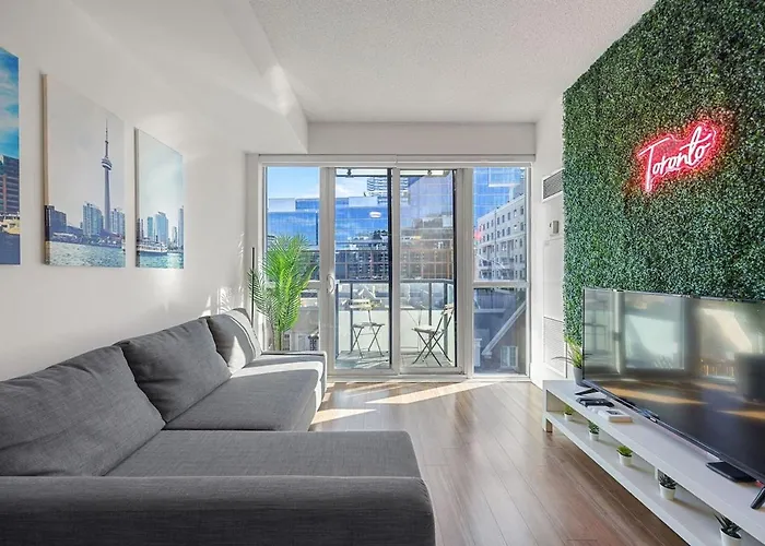 Spectacular Suite In The Heart Of Toronto