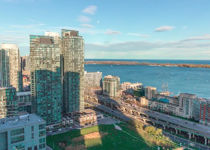 Downtown Toronto Luxury Condo