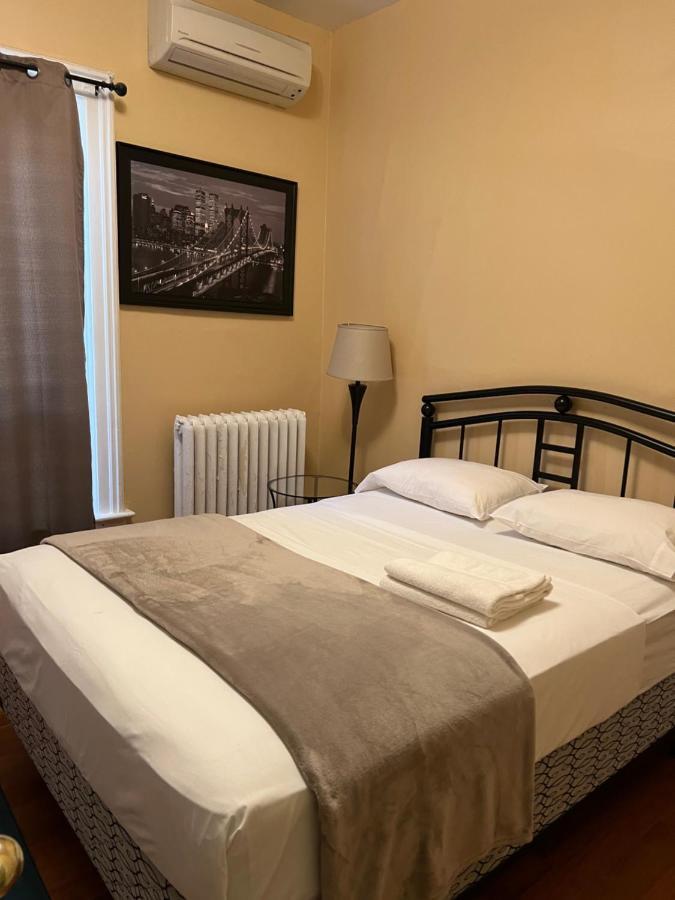 Adas Guest house Toronto