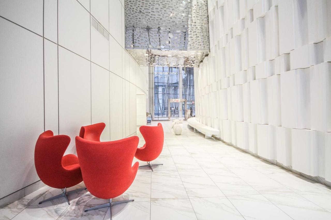 The Bay Suites - Entertainment Dist Apartment Toronto